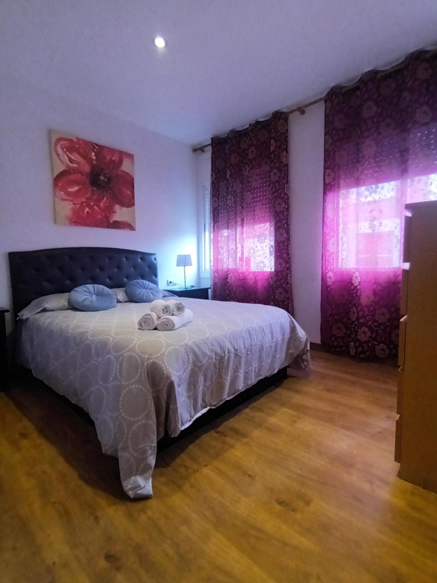 Apartamento Paris Оспиталет де Лобрегат Екстериор снимка