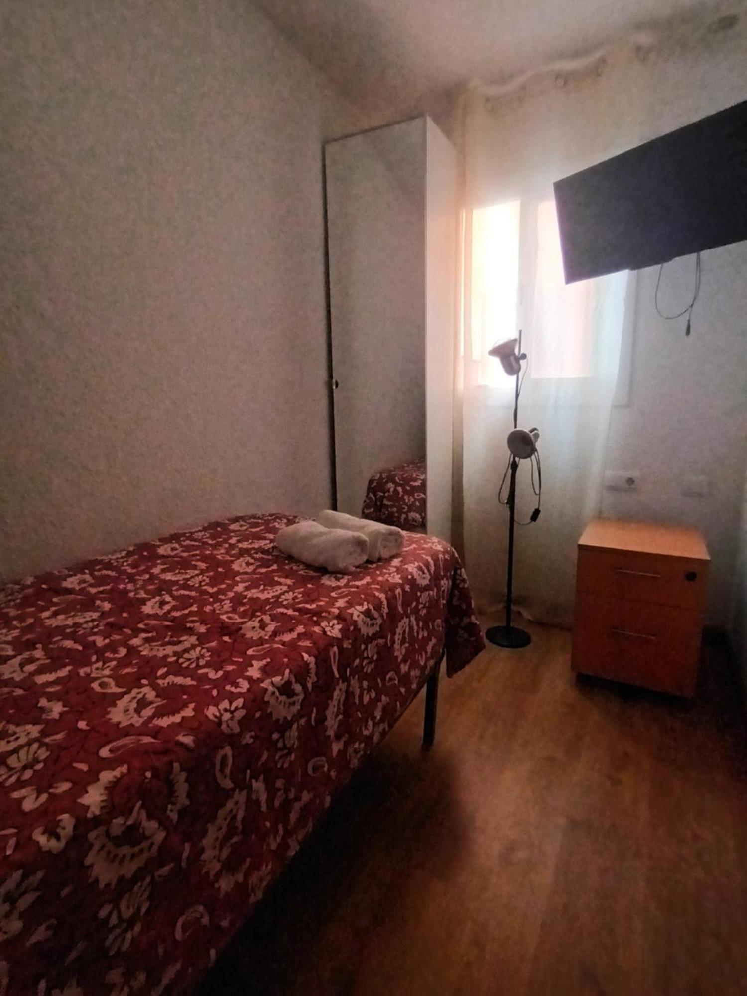 Apartamento Paris Оспиталет де Лобрегат Екстериор снимка